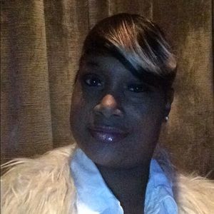 Meet your Posher, Anetra